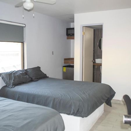Apartamentos Ambassador Tijuana Esterno foto