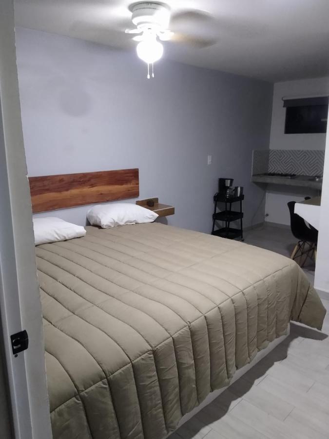 Apartamentos Ambassador Tijuana Esterno foto