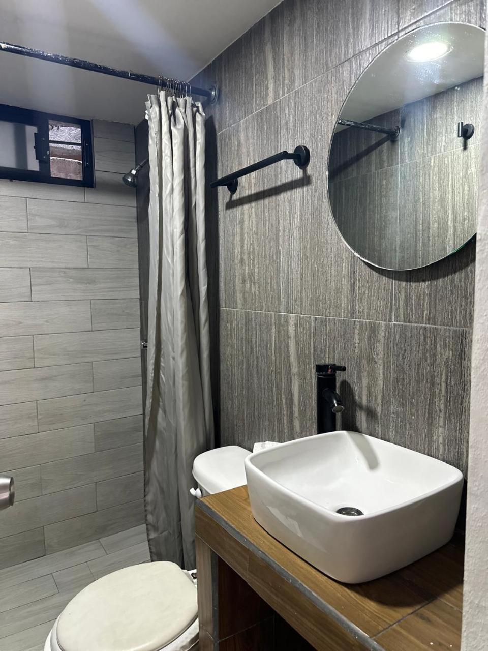 Apartamentos Ambassador Tijuana Esterno foto